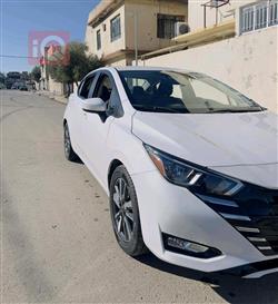 نيسان فيرسا